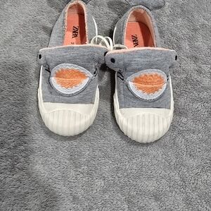 Zara Baby Shark Sneaker Size 21 EU (5.5 Usa)